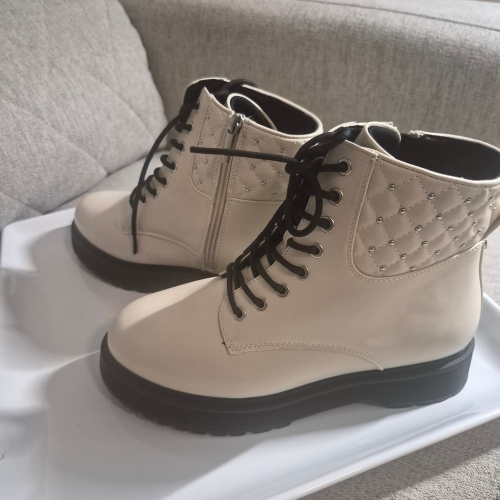 Sonoma Kids Cream Quilted Studded Combat Boots Lace Up Side Zip Lug Sole